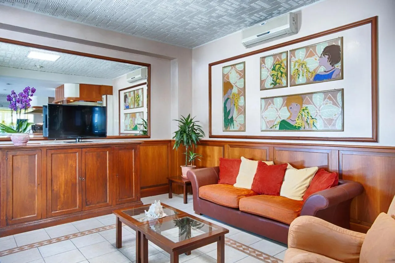 Hotel Mimosa ريتشوني 3*, ريتشيوني
